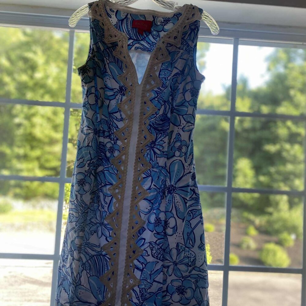 Lilly Pulitzer Blue Floral Shift Dress – Size 2 – Excellent Condition